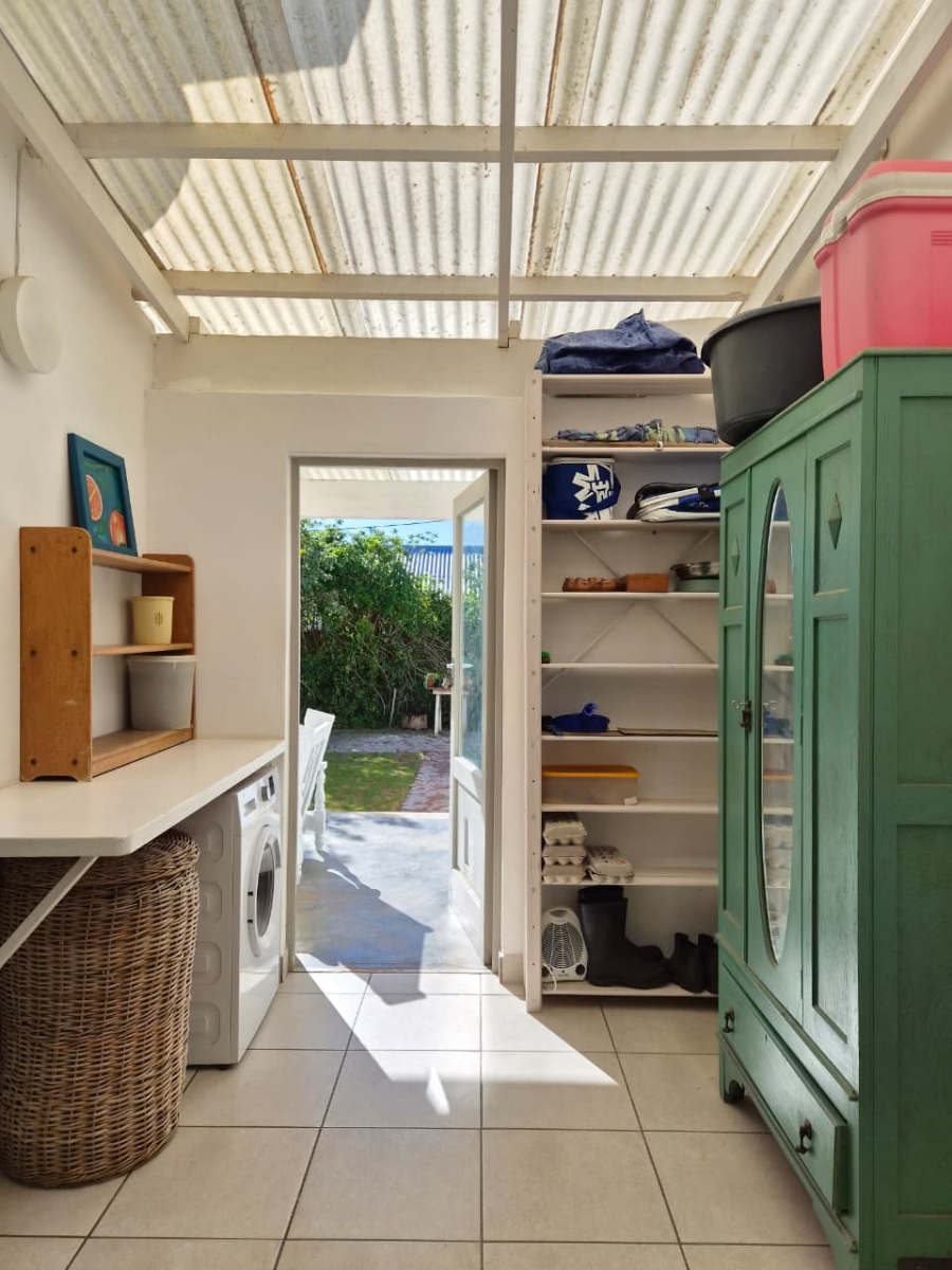 6 Bedroom Property for Sale in Stilbaai Wes Western Cape